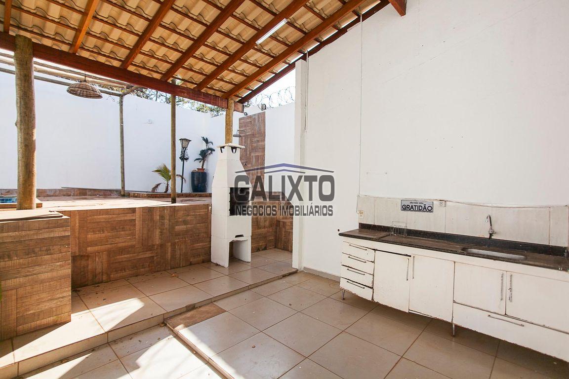 CASA BAIRRO JARDIM KARAIBA