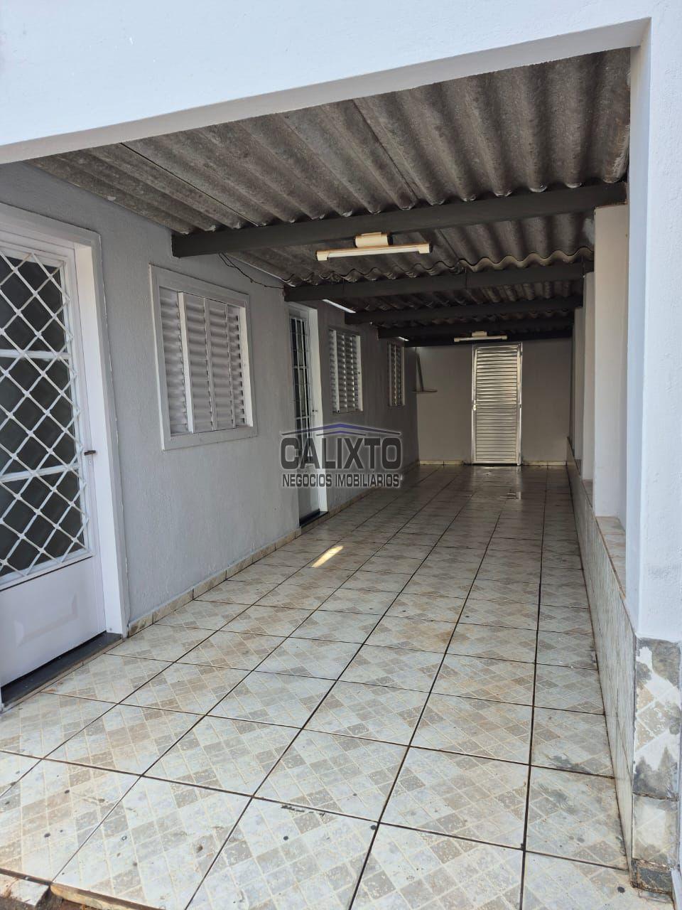 CASA BAIRRO SEGISMUNDO PEREIRA