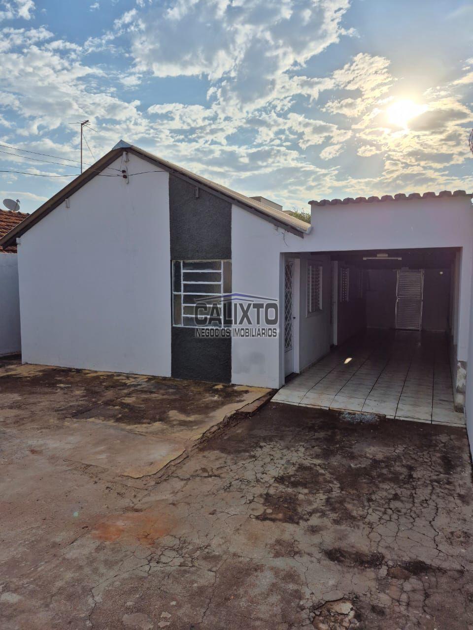 CASA BAIRRO SEGISMUNDO PEREIRA