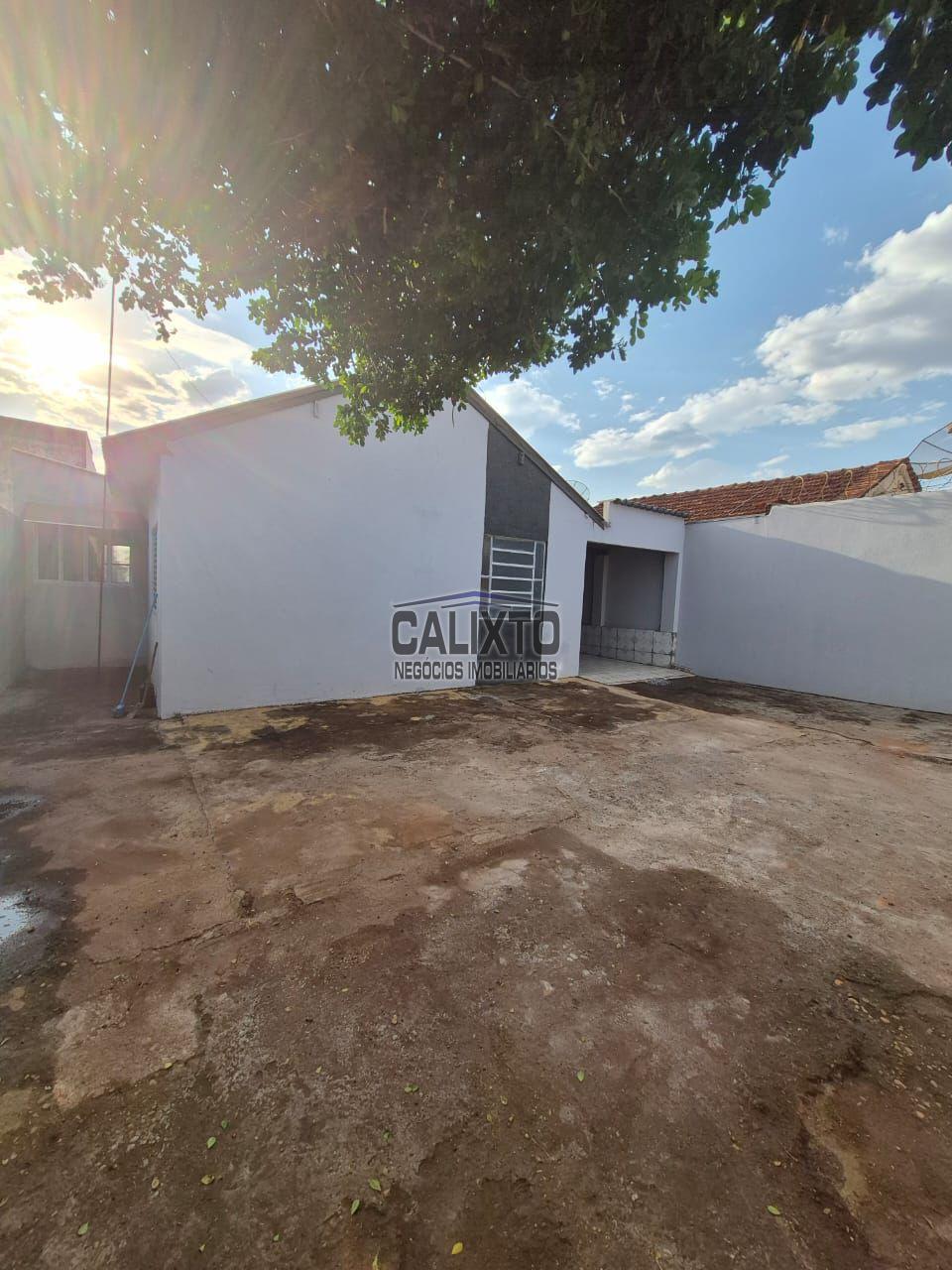 CASA BAIRRO SEGISMUNDO PEREIRA