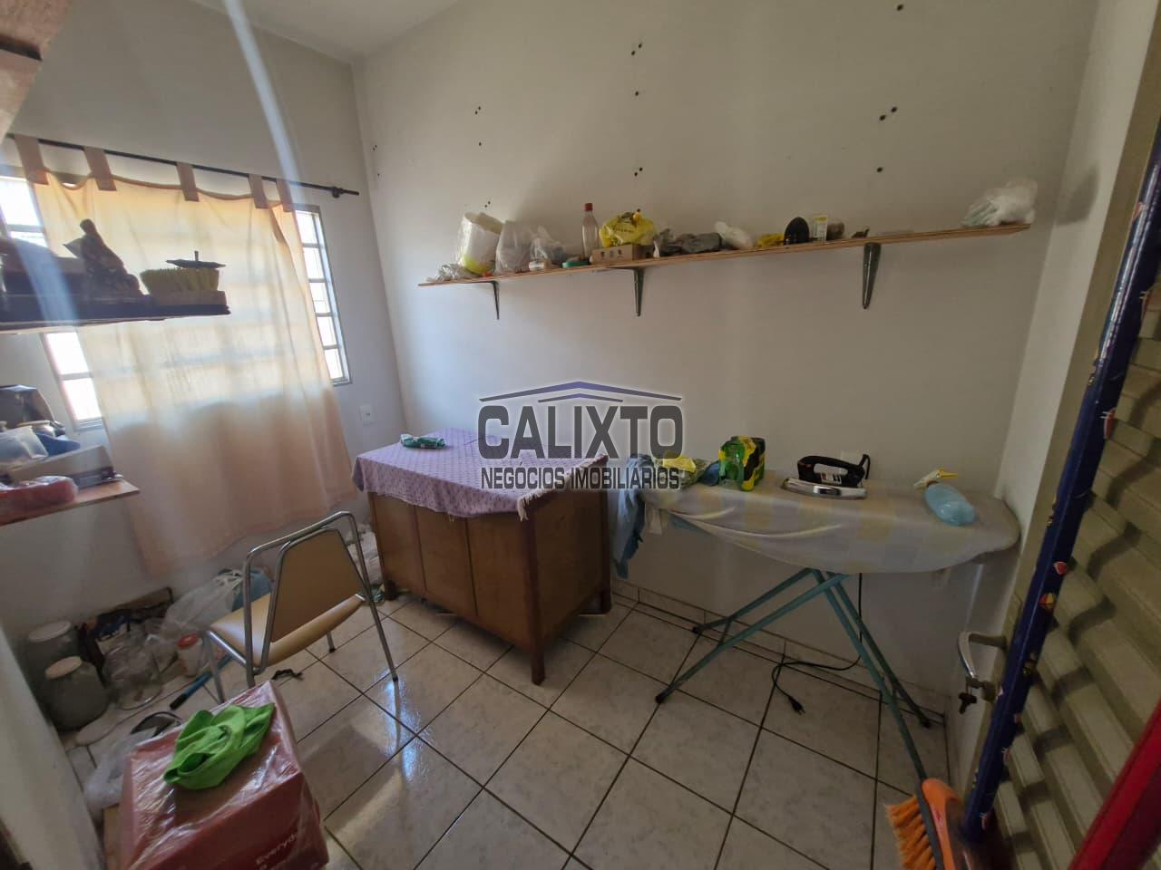 CASA BAIRRO JARDIM BRASILIA