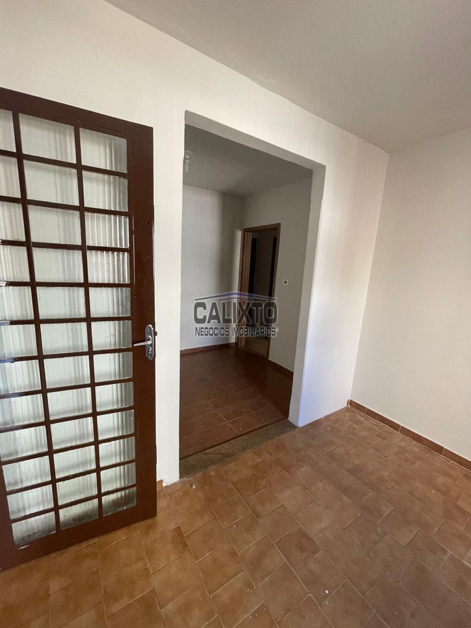 CASA BAIRRO SANTA MONICA