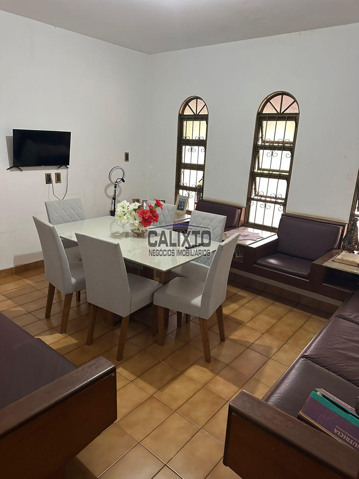 CASA BAIRRO DONA ZULMIRA