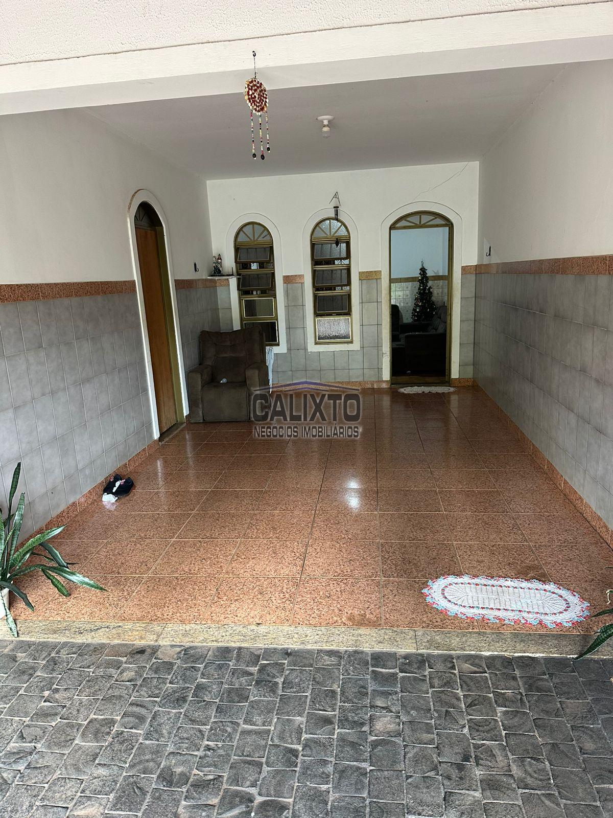 CASA BAIRRO DONA ZULMIRA