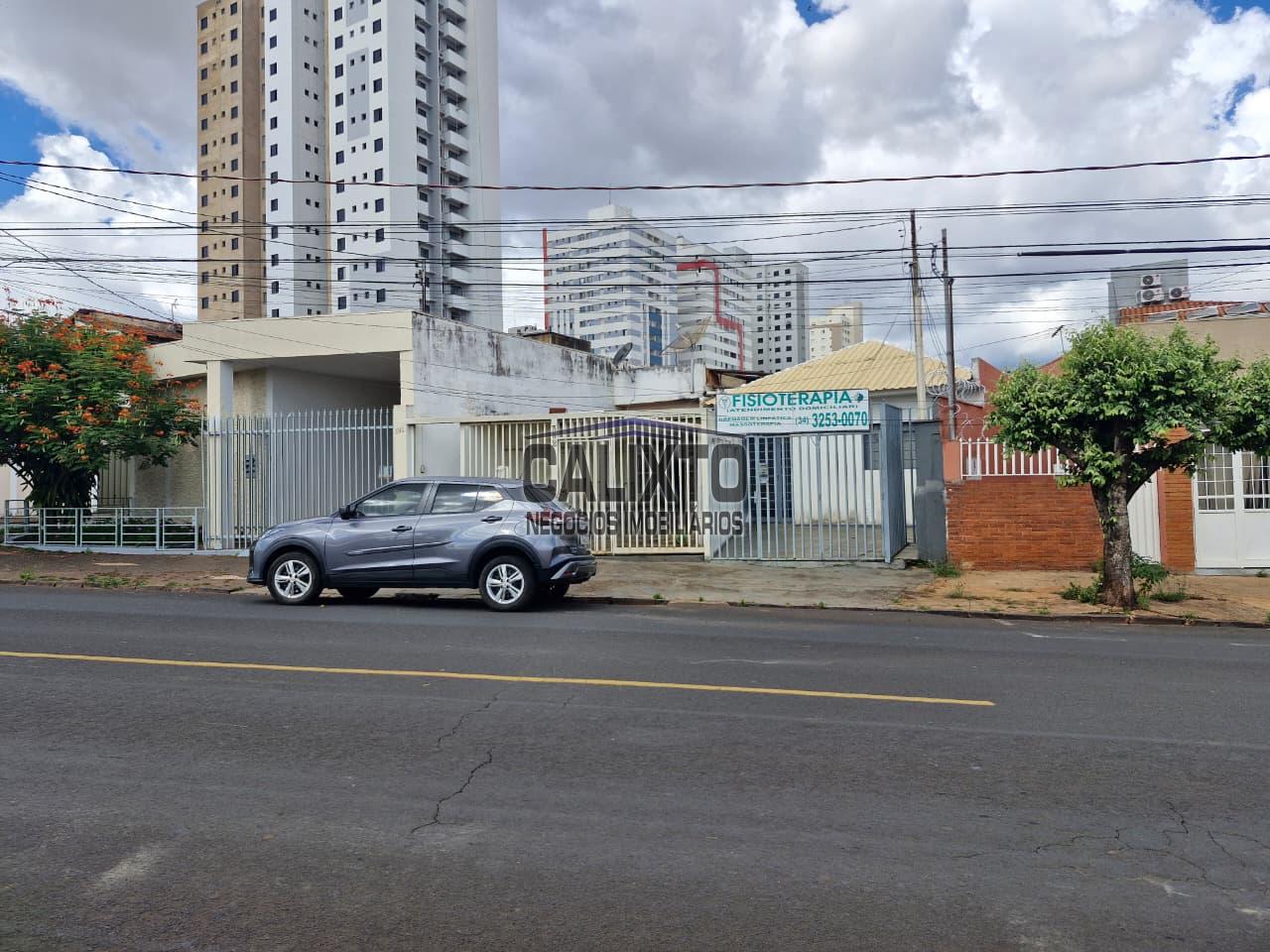 CASA BAIRRO OSVALDO REZENDE