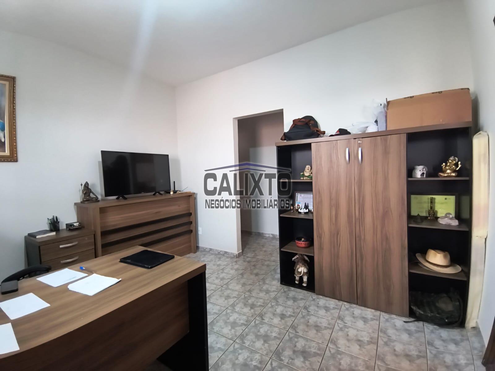 CASA BAIRRO SANTA MONICA