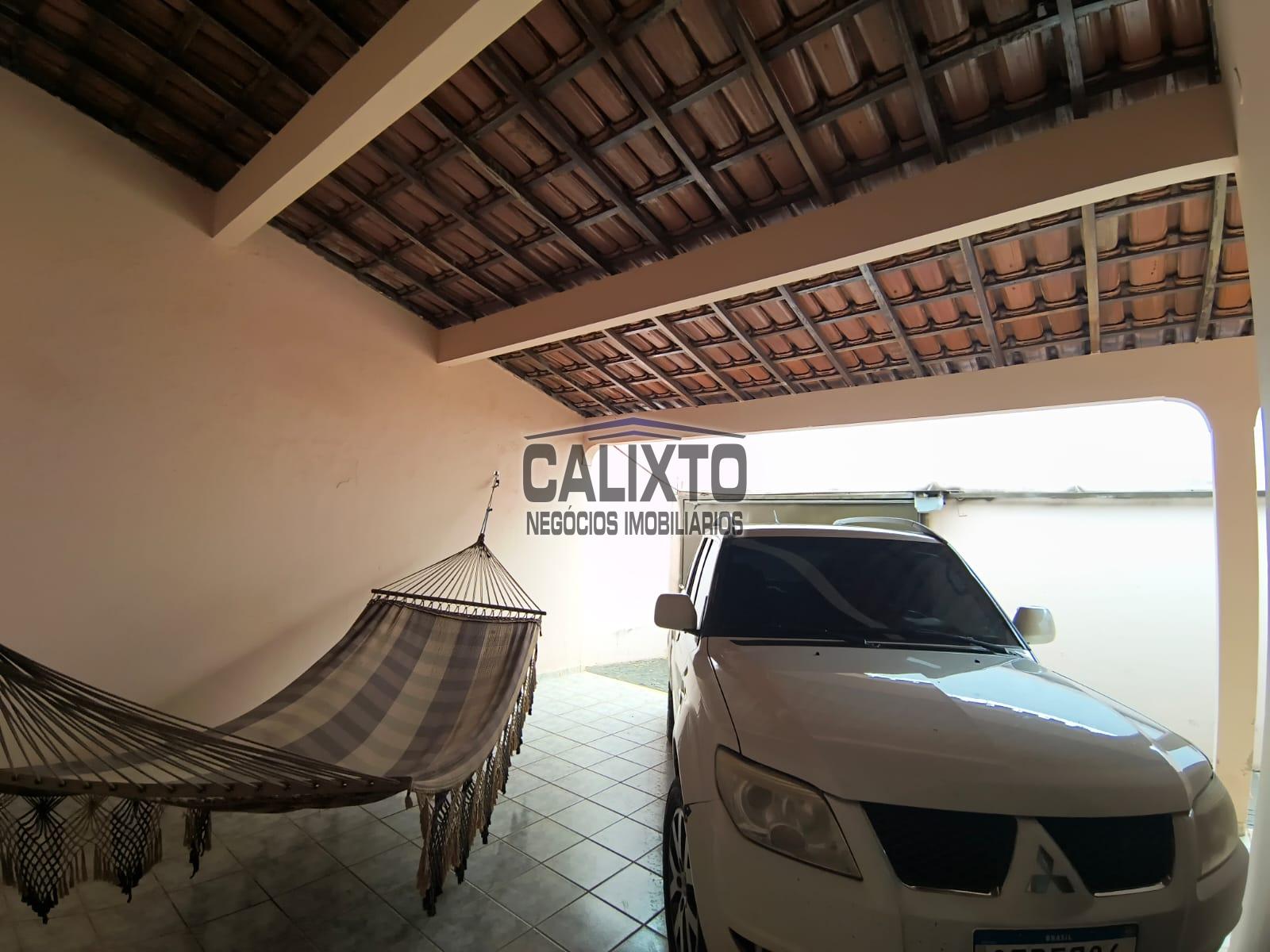 CASA BAIRRO SANTA MONICA