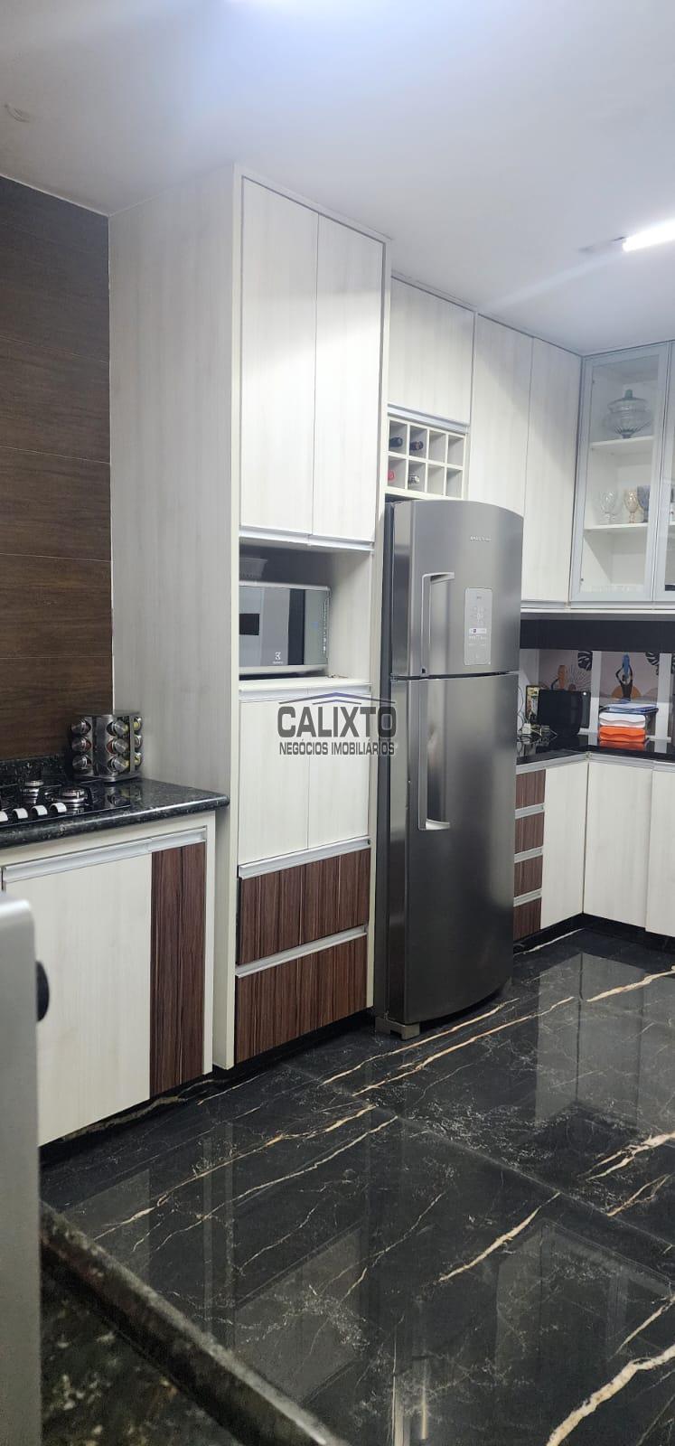 CASA BAIRRO LUIZOTE III