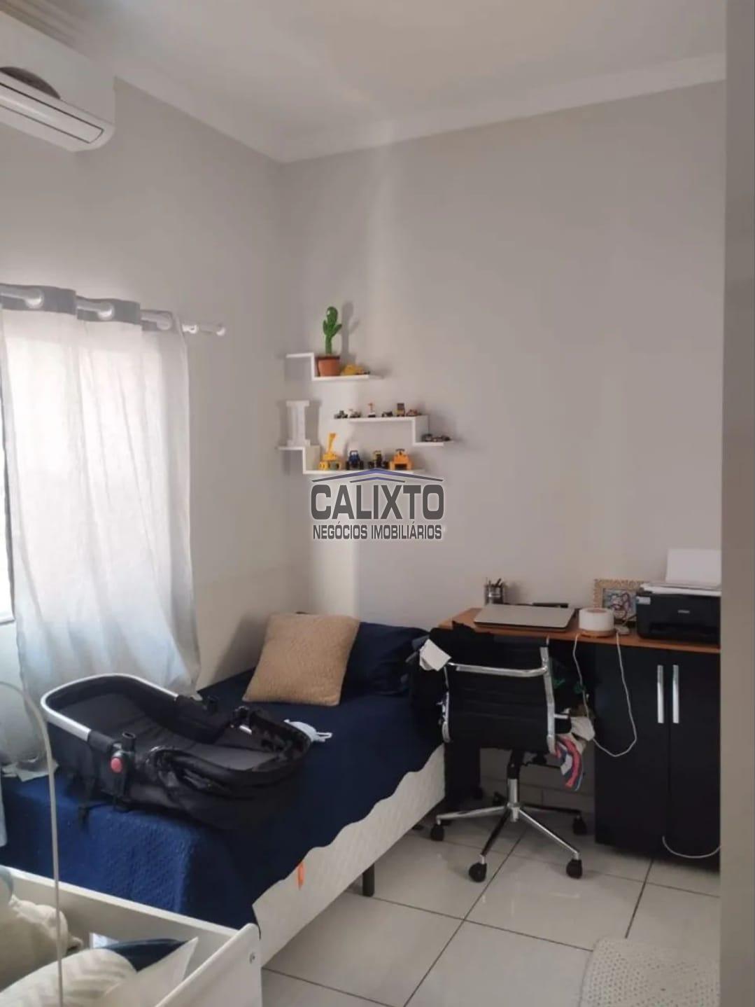 CASA BAIRRO JARDIM HOLANDA