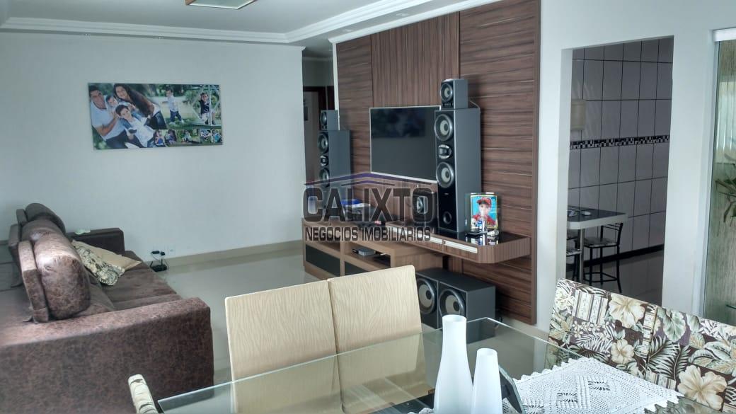 CASA BAIRRO JARDIM HOLANDA