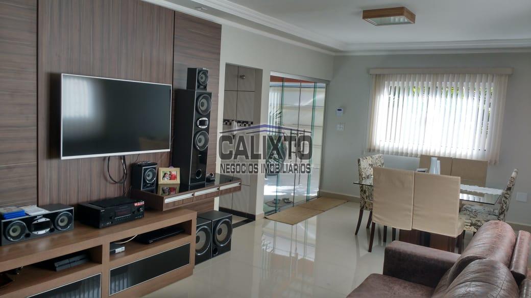 CASA BAIRRO JARDIM HOLANDA