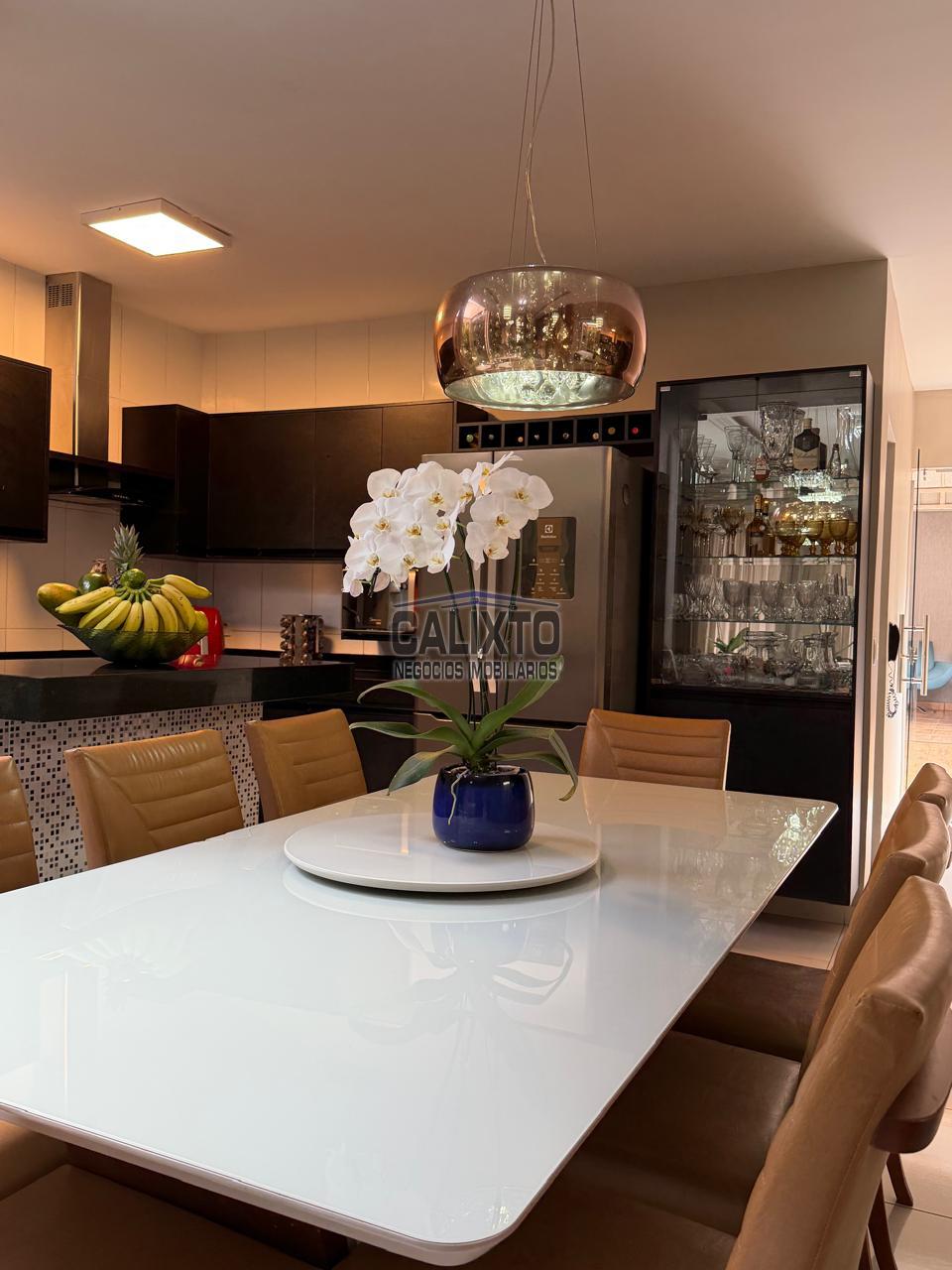 CASA BAIRRO JARDIM HOLANDA