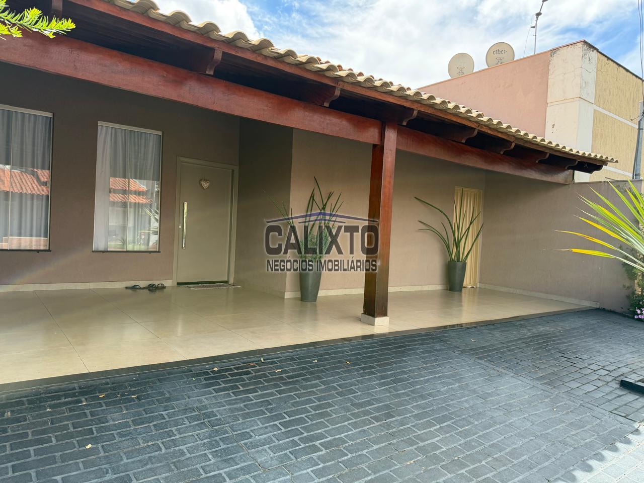 CASA BAIRRO JARDIM HOLANDA