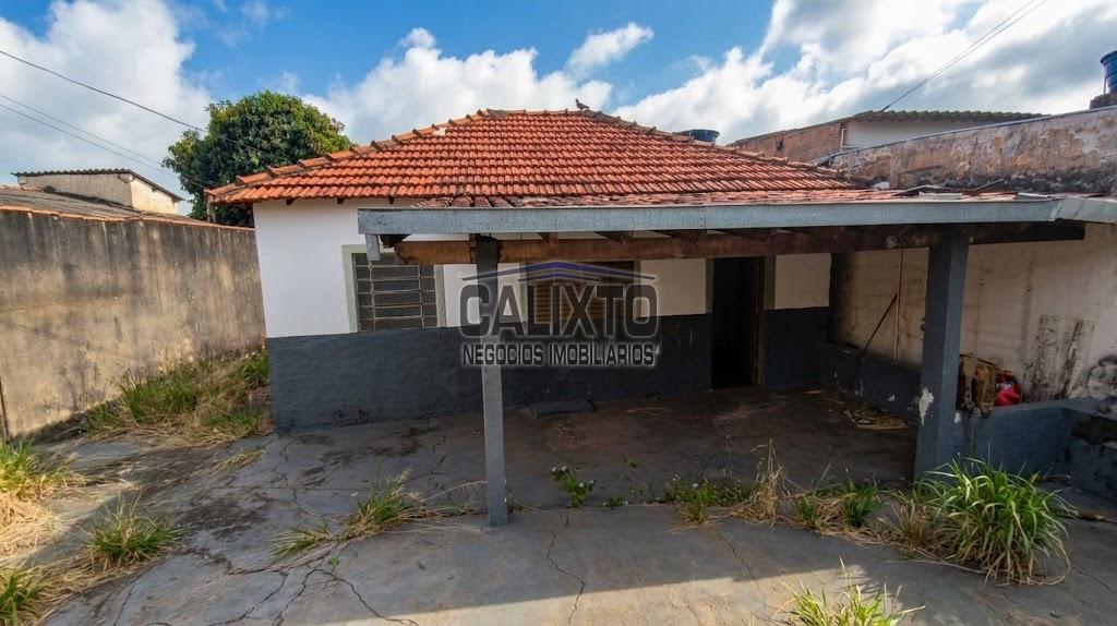 CASA BAIRRO OSVALDO REZENDE
