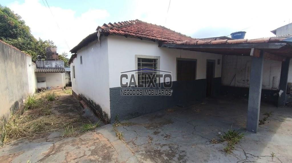 CASA BAIRRO OSVALDO REZENDE