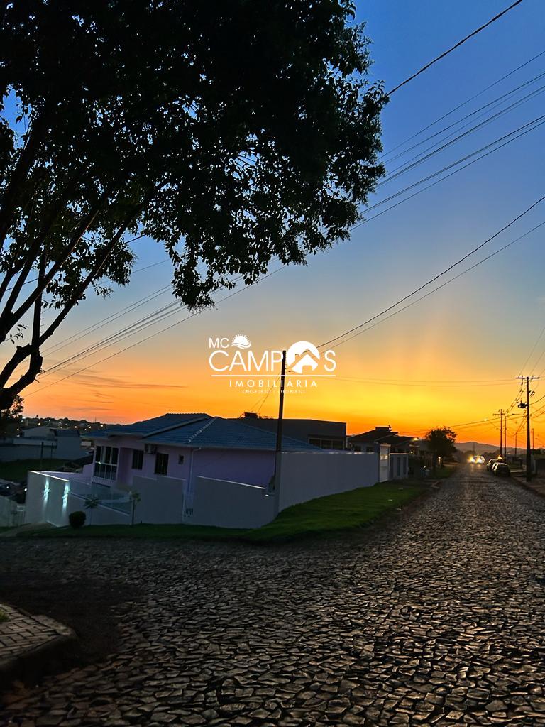 LINDA CASA COM PISCINA PRA VENDA  E LOCA??O