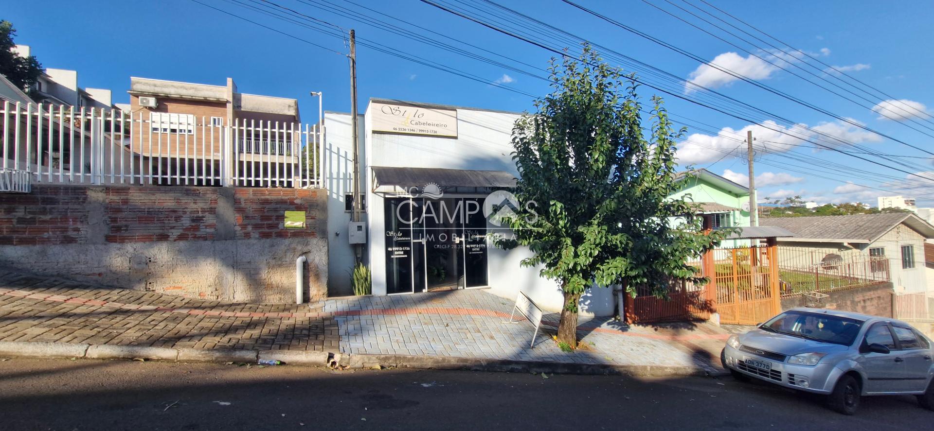Casa com terreno amplo no bairro das torres, 3 quartos, sala c...