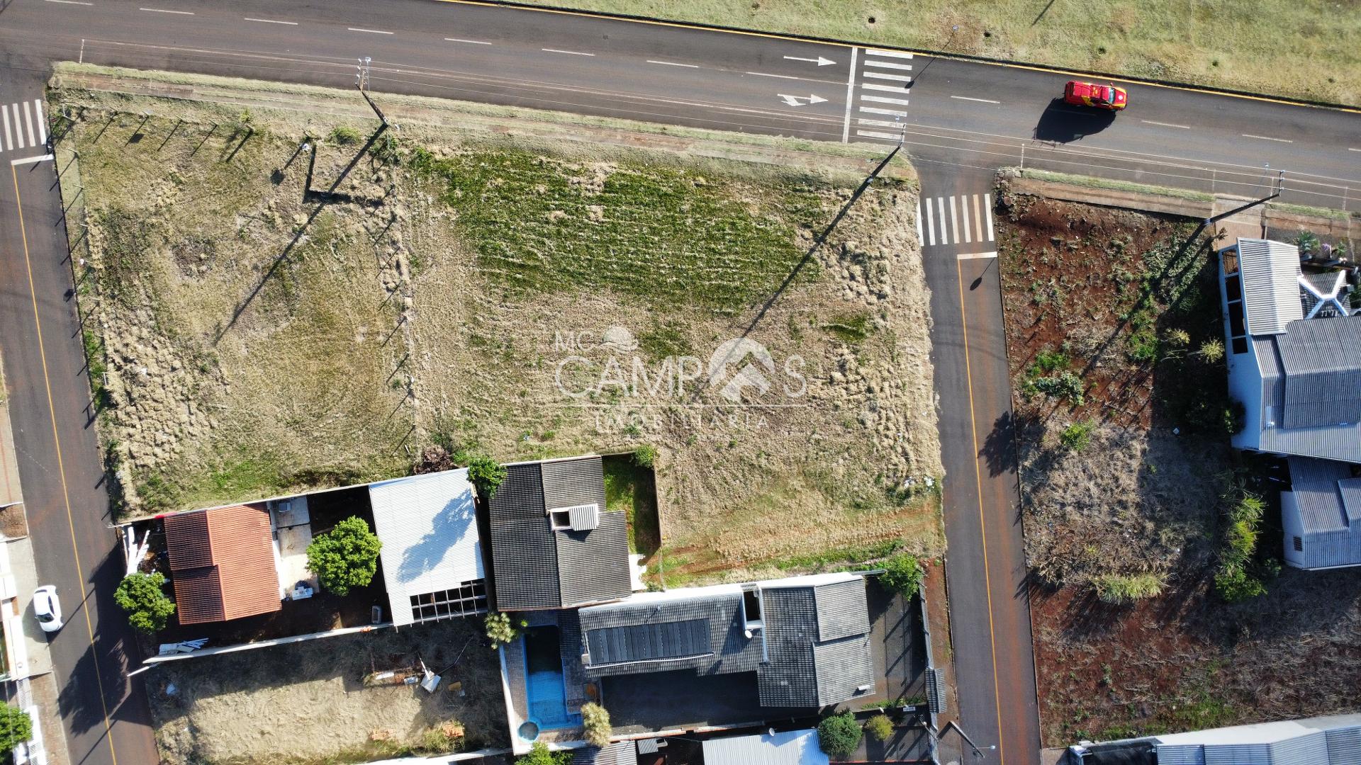 Lote de esquina as margens da Avenida das Torres, 240 m 
