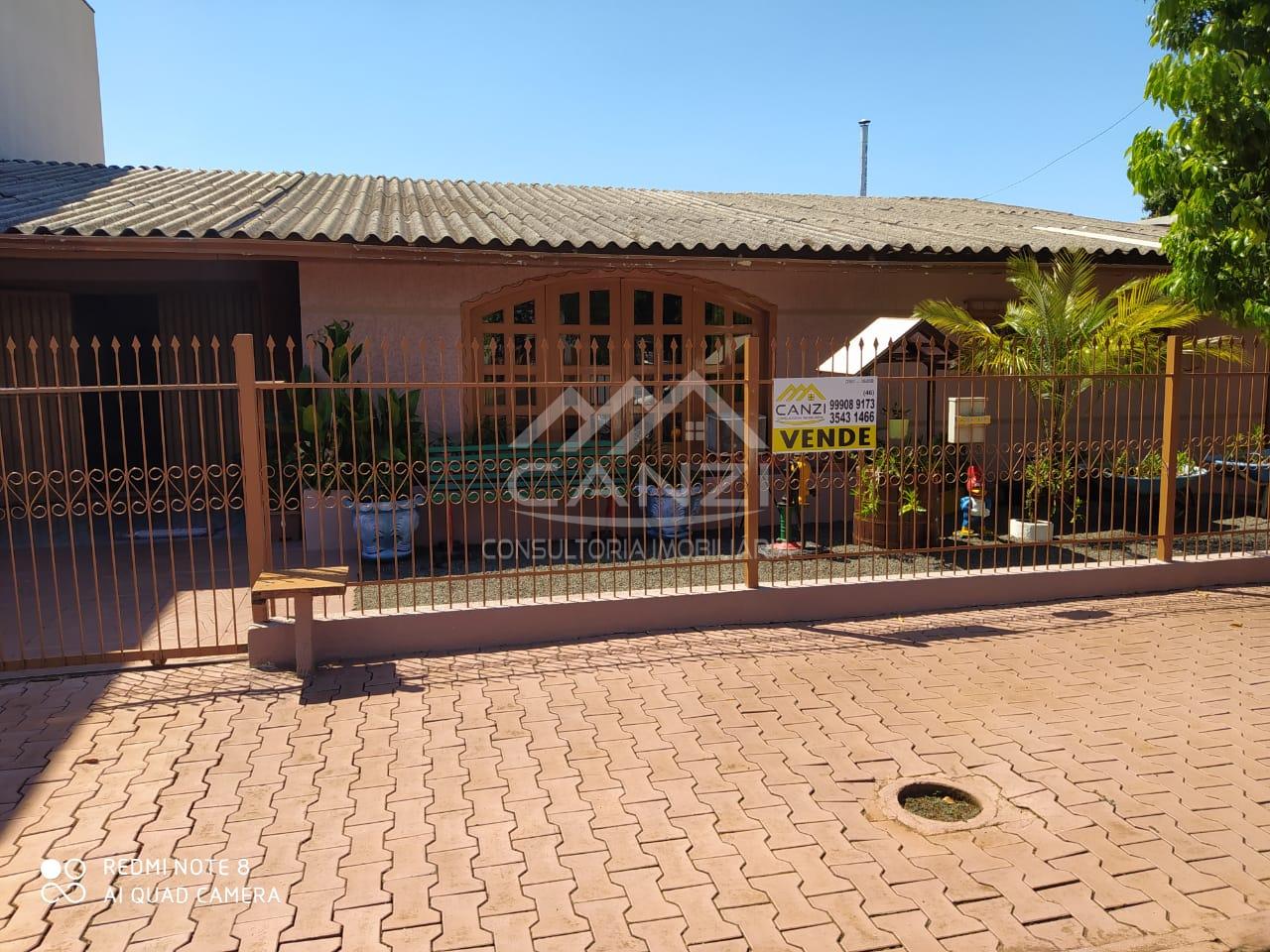 Casa com 570,37 m de terreno
