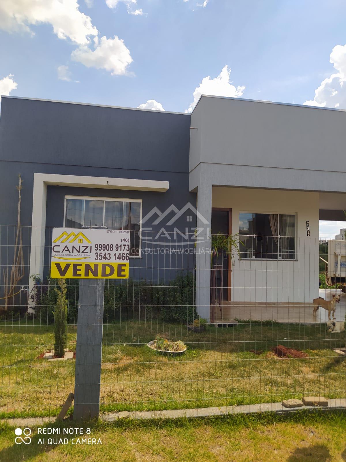 Casa em Santa Izabel do Oeste, com aproximadamente 80m 