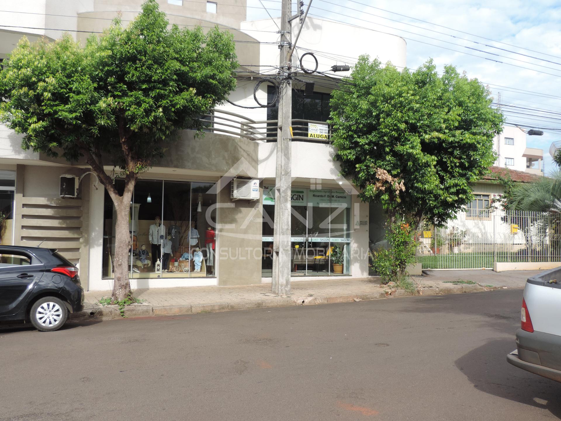 Sala Comercial para locao no Centro de Realeza, em frente ao Banco do Brasil