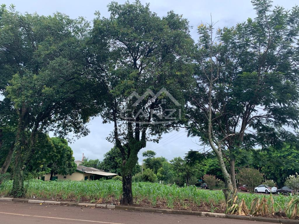 Terreno de esquina para a venda no Bairro Industrial, com 922,00m 