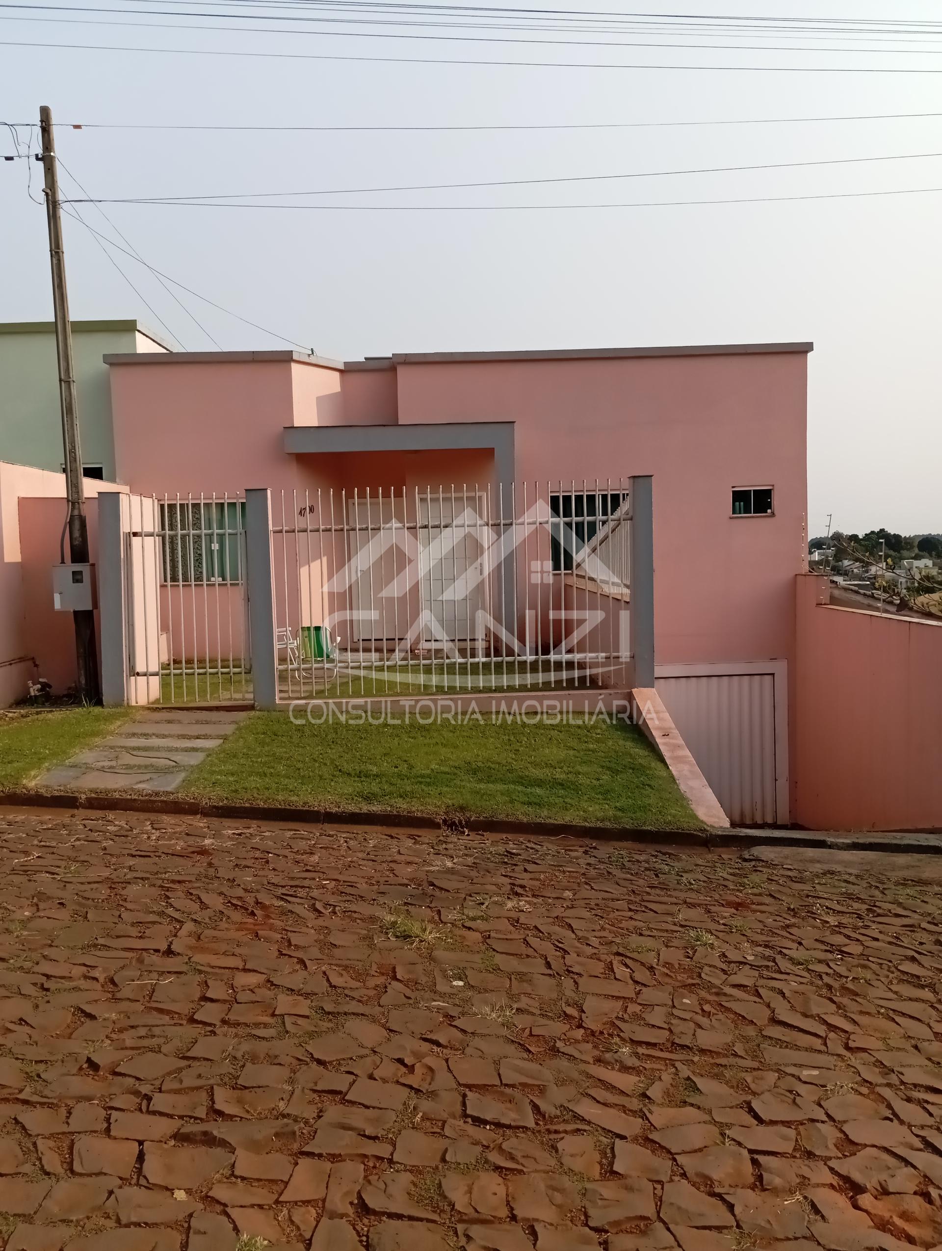 timo sobrado  venda no bairro Marchese, com 178m  construda e ampla sobra de terreno.