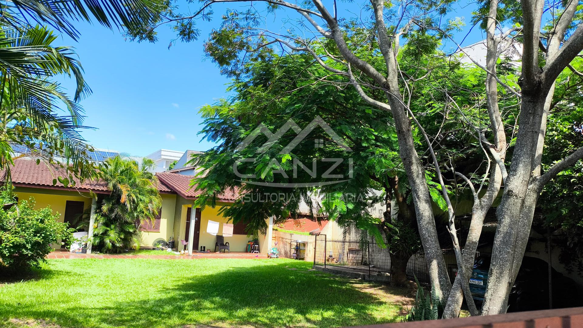Lote, localizado na Rua Itlia, com uma rea de 691,44m .
