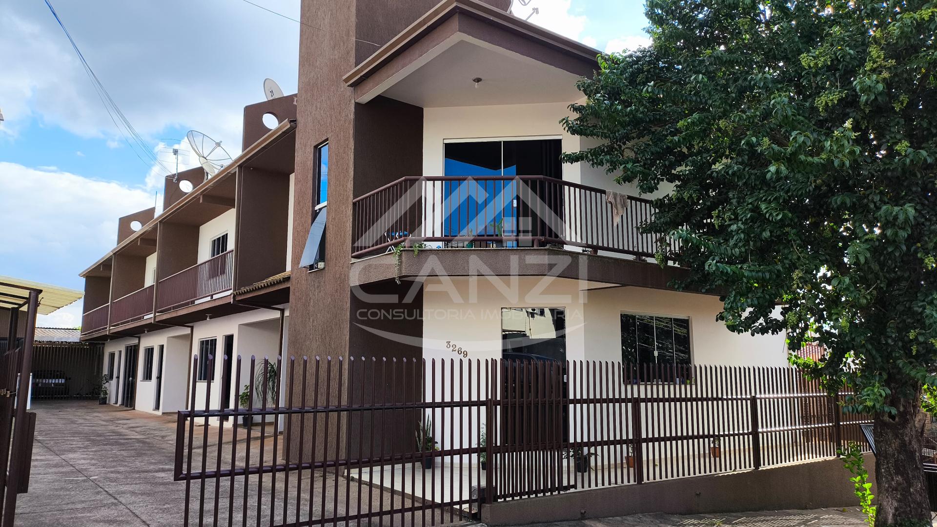 Sobrado com 3 dormitrios  venda, Centro, REALEZA - PR