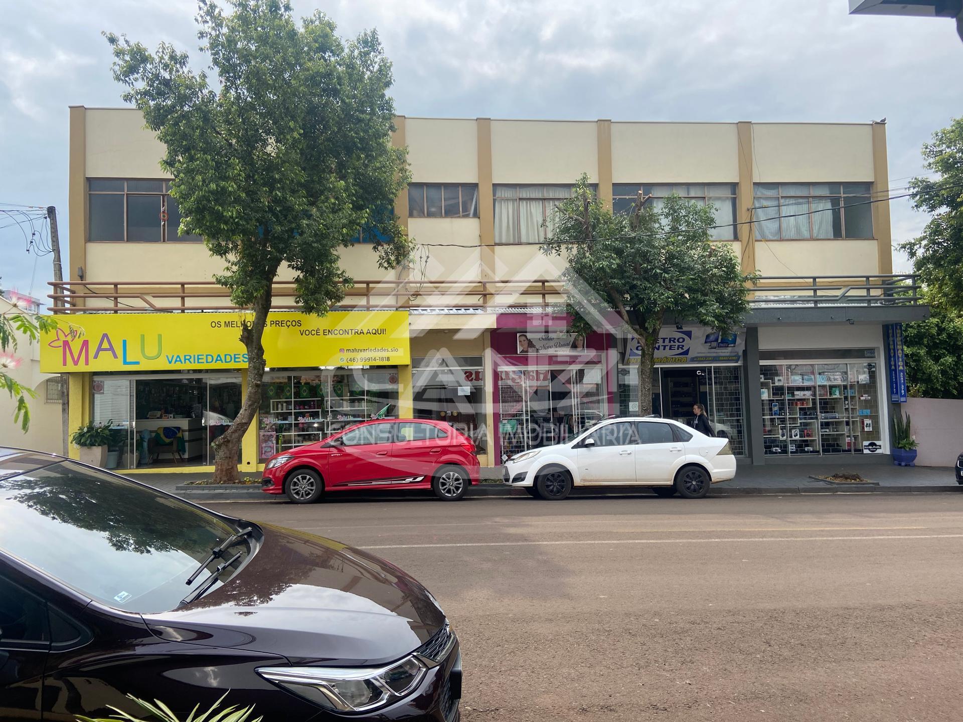 Apartamento para locao no Centro de Realeza com 02 quartos