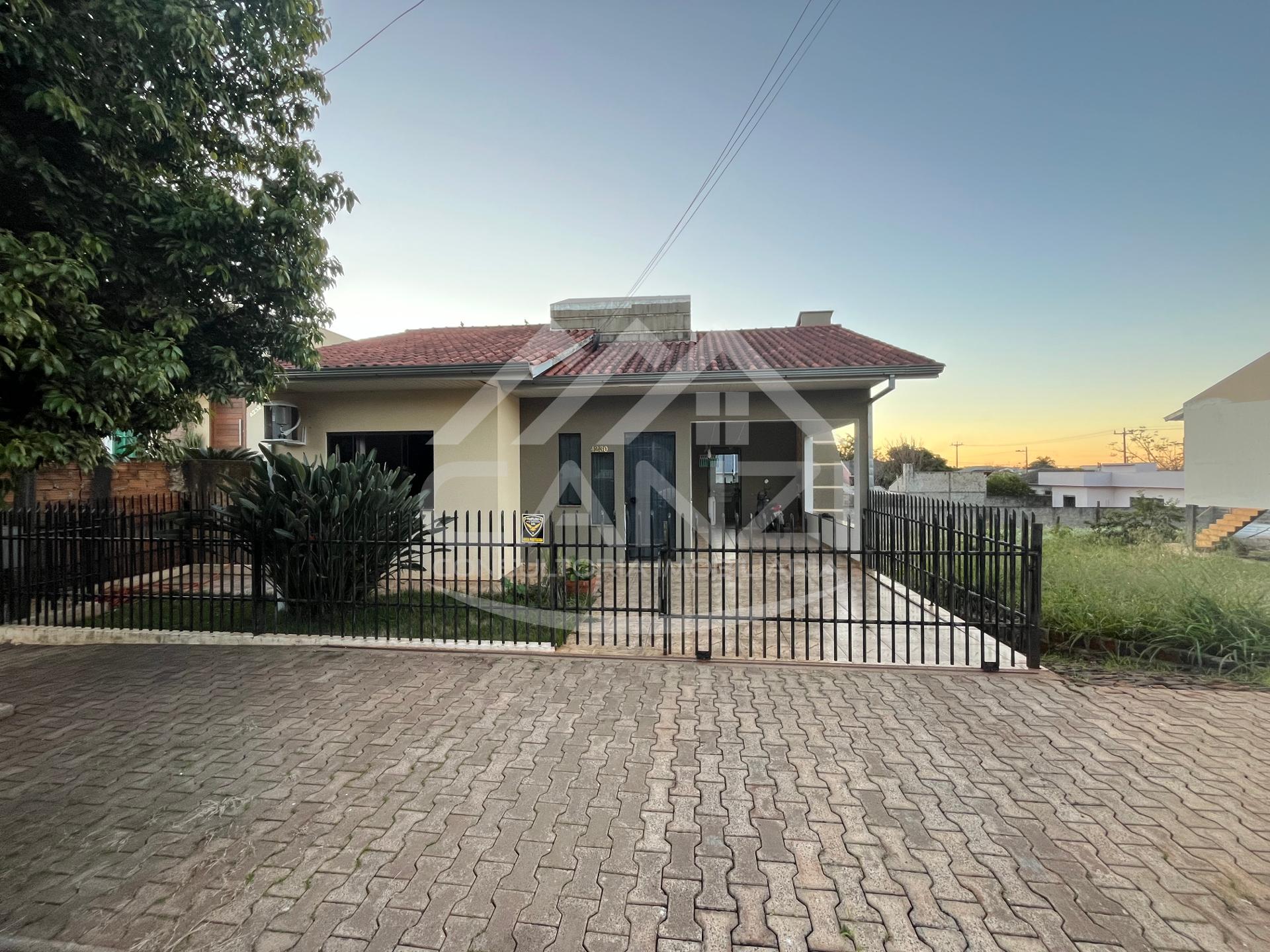 Casa em alvenaria, na cidade de Realeza, com lolicazao privilegiada