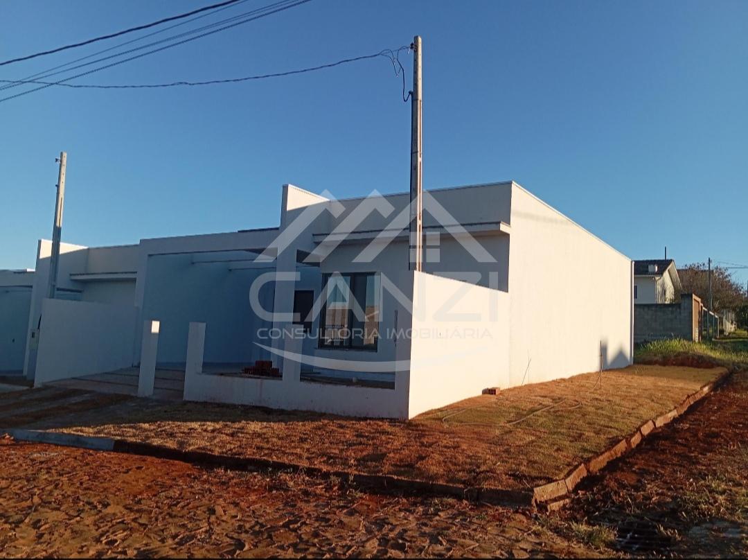 Casa nova e de esquina  venda em Realeza