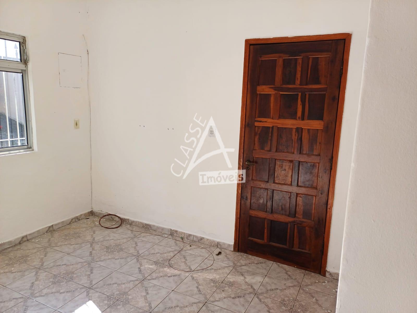 Casa Térrea com 02 dormitórios e 02 vagas de garagem, Vila Fei...