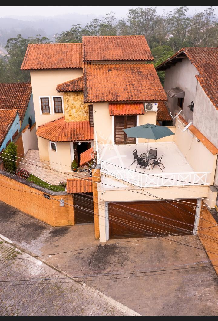 Sobrado à venda 3 dormitórios com 330m  - Ribeirão Pires SP