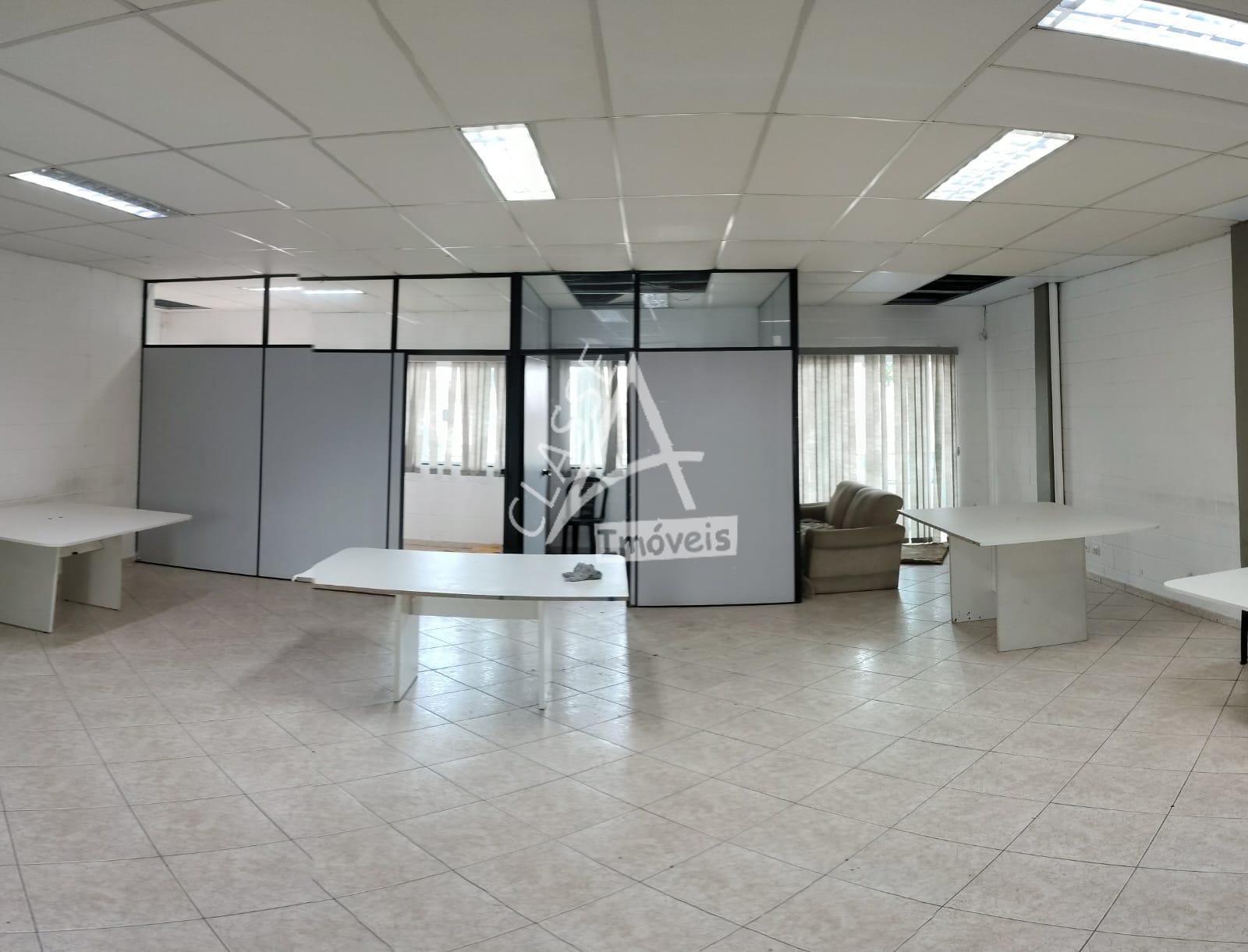 Aluguel de Sal?o Comercial em Mau? - 150m , 2 Banheiros e Saca...