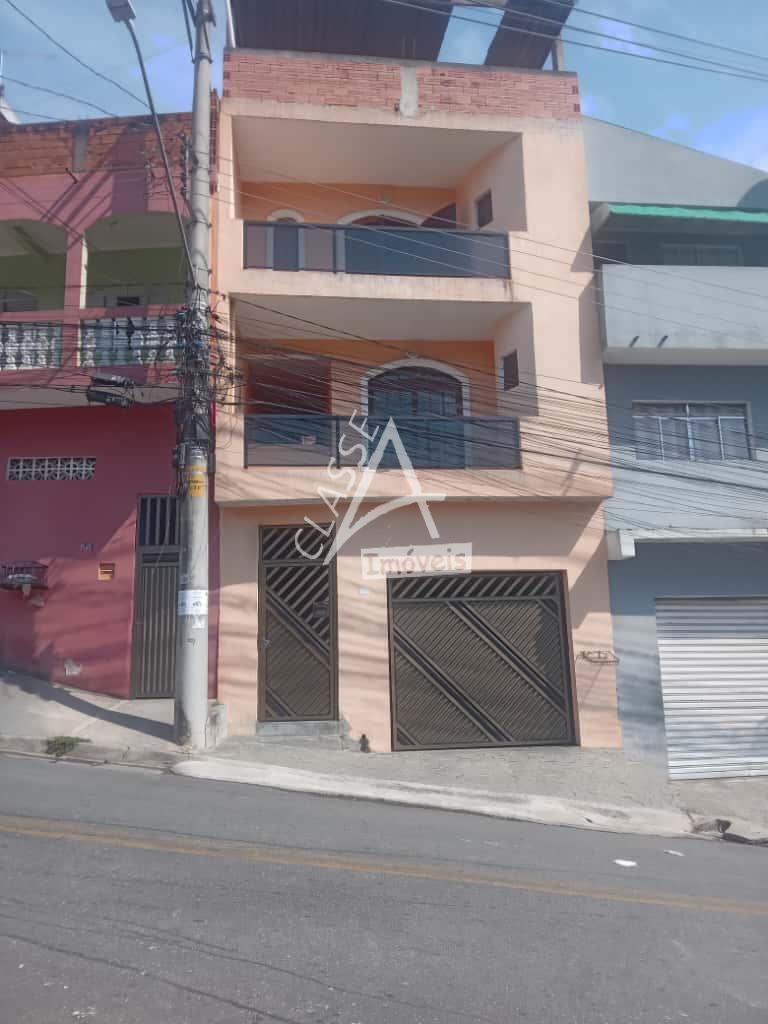 Sobrado 125m2, Alto da Boa Vista, 3 andares, ônibus na porta