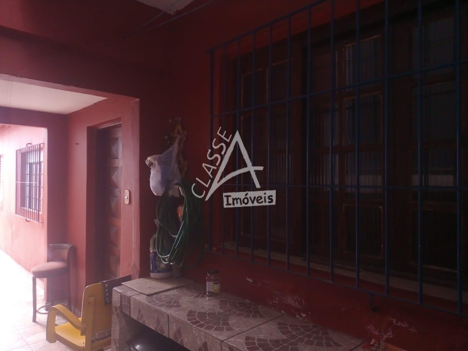 Casa à venda com 125m  de área construída, em terreno de 10x30...