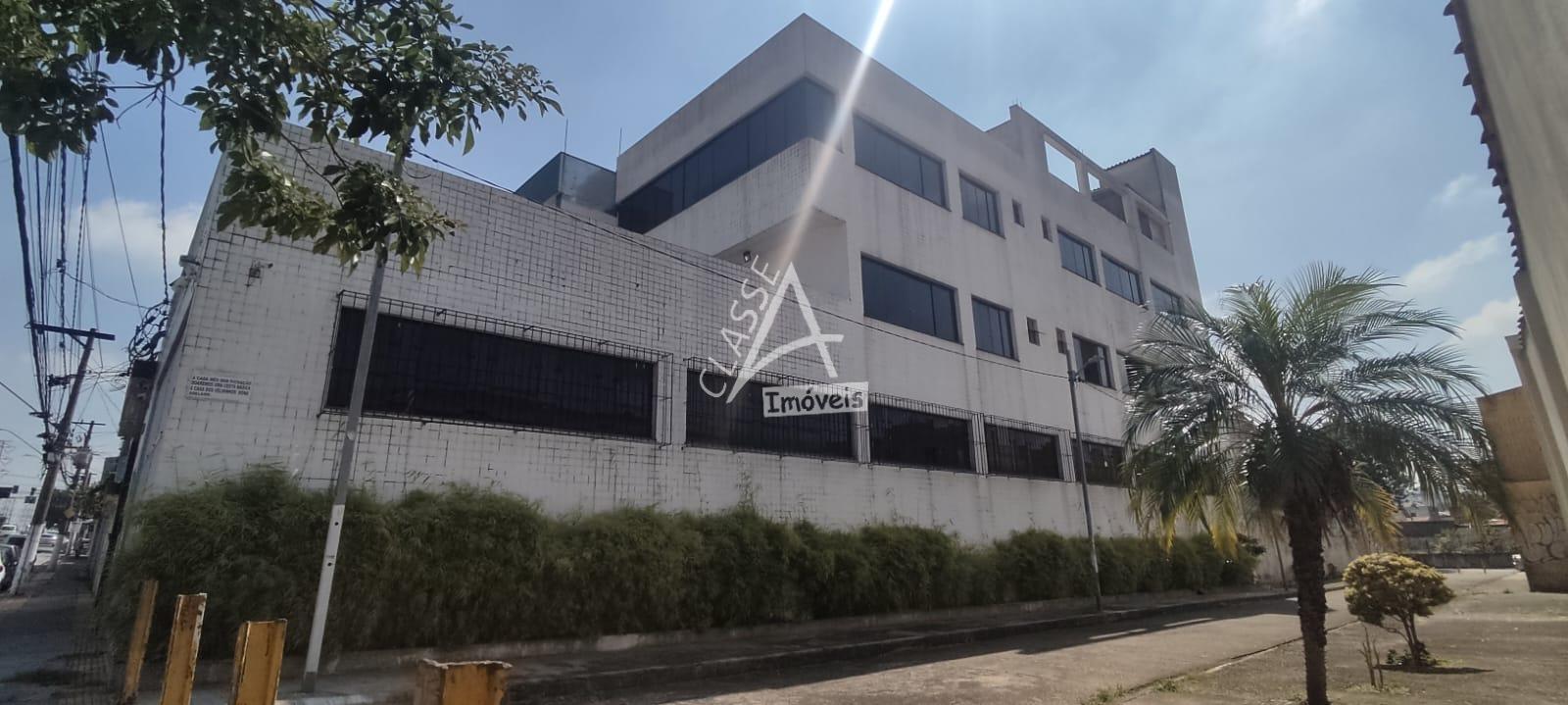 Galpão Industrial à Venda com 674 m², 3 Pavimentos, Elevador e...