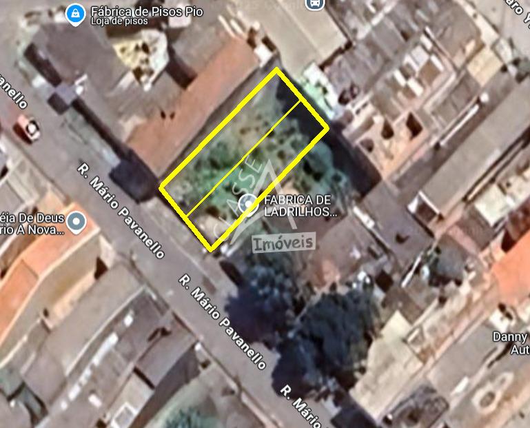 Terrenos de 126 m², com escritura.