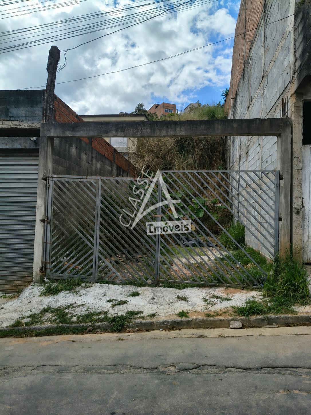 Vende-se Ótimo Terreno no Bairro Vila Feital em Mauá com 200 M2.