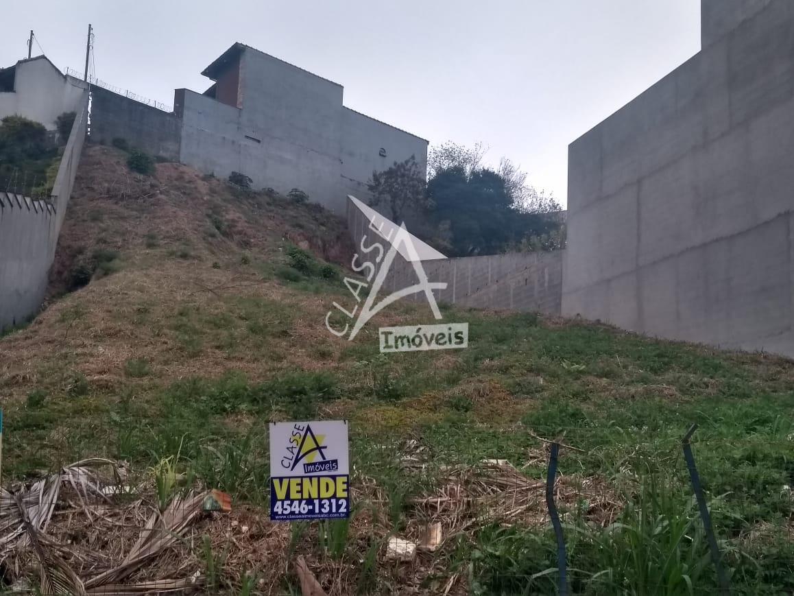 Vendo Meio Lote Semi Plano no Bairro do Jardim Pedroso, Mau? -...