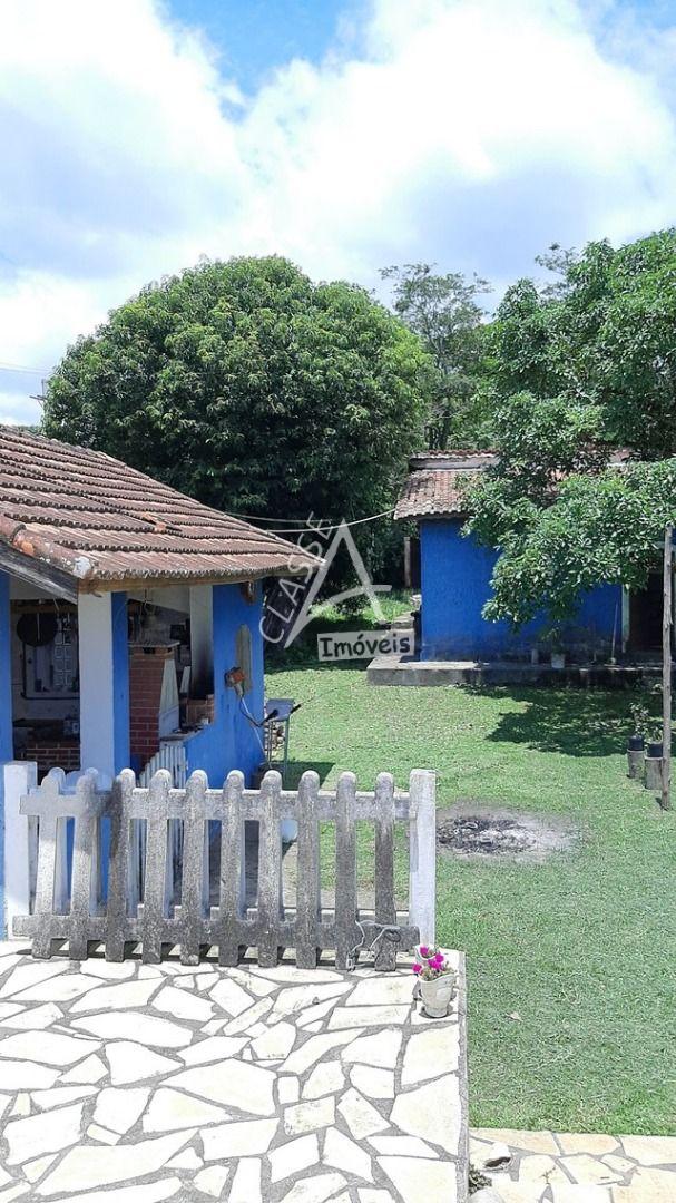 Linda Chácara a Venda em Suzano, Bairro Jardim Mimosa com 2.20...