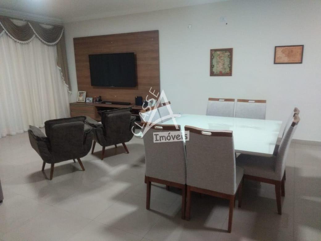 Casa com 3 dormitórios à venda, 225 m² por R$ 650.000,00 - Jar...