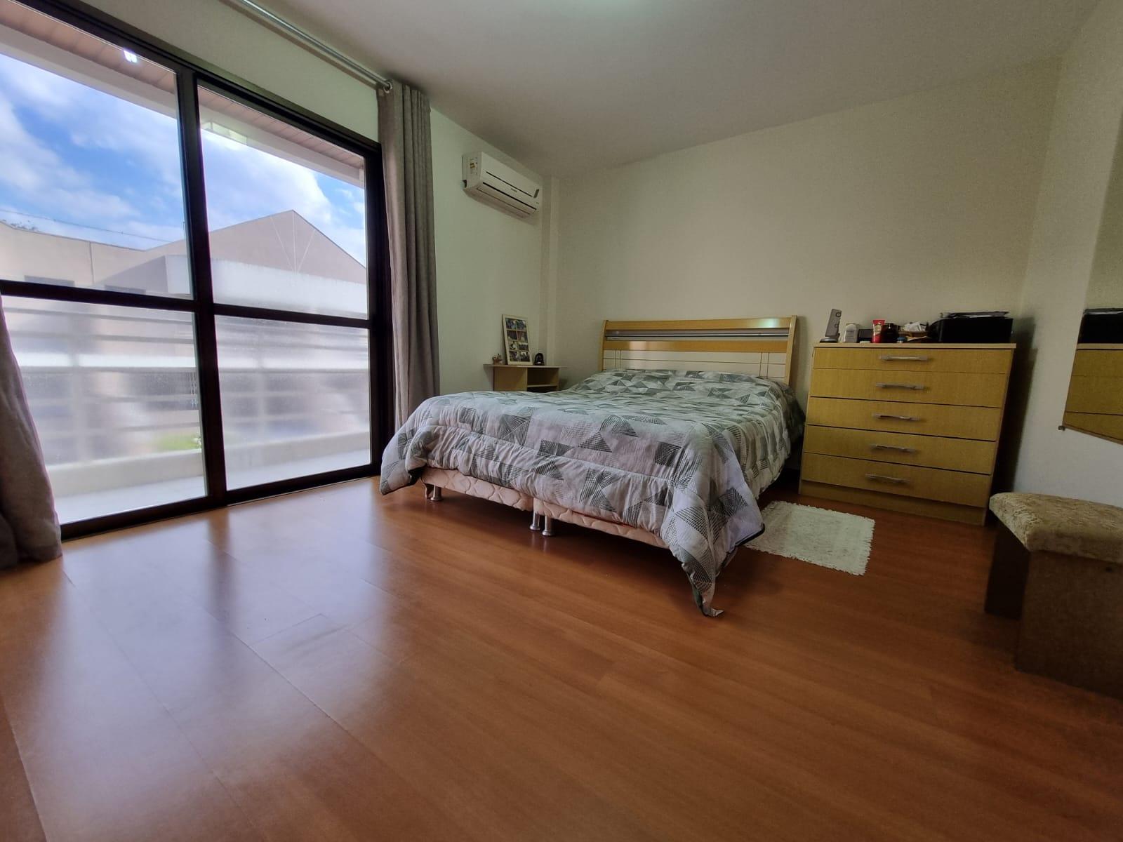 Lindo Sobrado à venda,suíte, atuba, CURITIBA - PR ao lado do s...