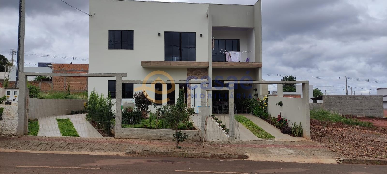 Duas casas, espao de sobra, acessos individualizados, 7 quartos, sendo 2 sutes