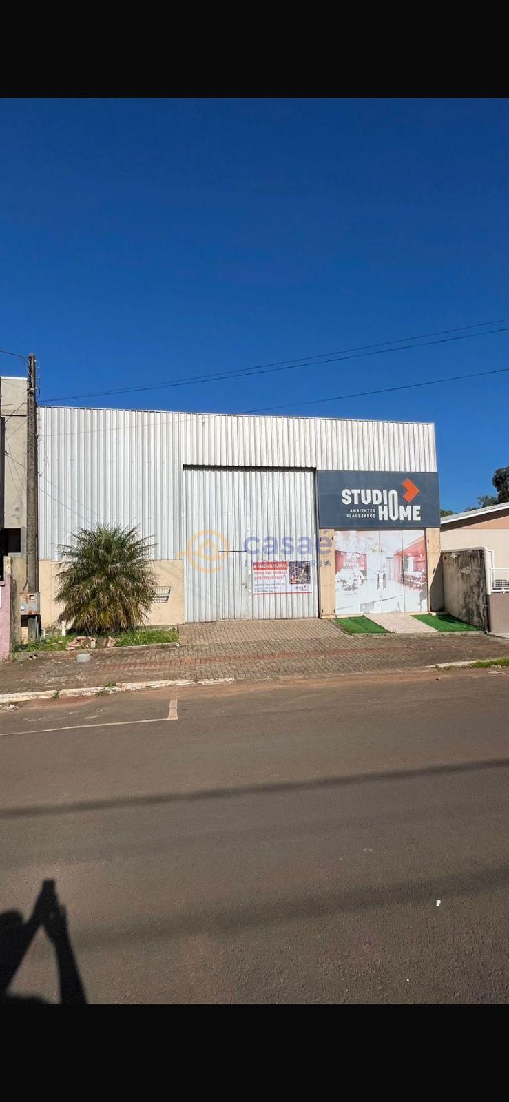 Apresentamos um excelente barracão disponível para locação por...