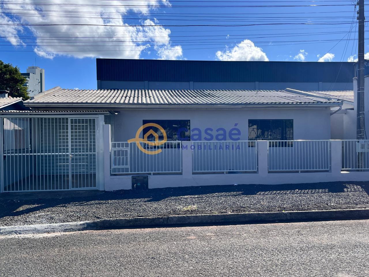 CASA COM SUÍTE A VENDA  NO BAIRRO DOS ESPOTES