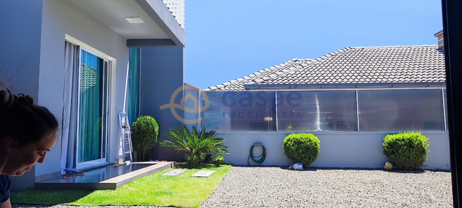 3 casas para venda, em área nobre, no bairro Tacca