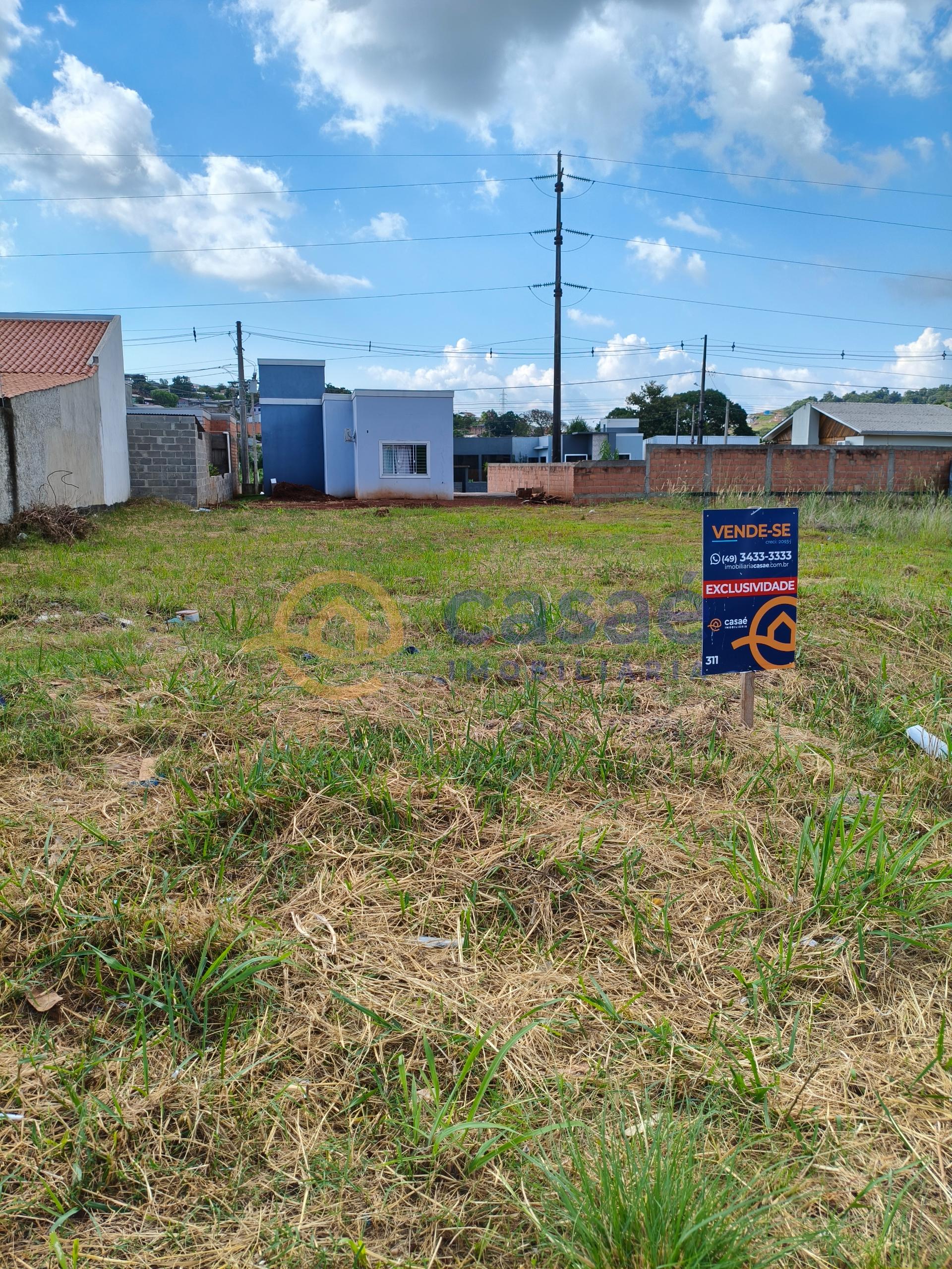 Terreno plano para venda, 360m2 com excelente localização. Praticamente pronto para construir.