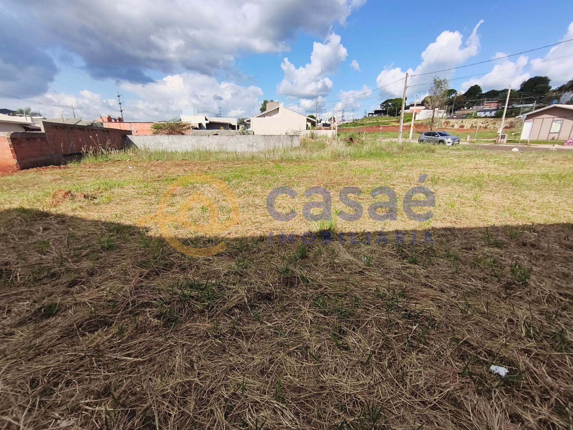 Terreno plano para venda, 360m2 com excelente localização. Praticamente pronto para construir.